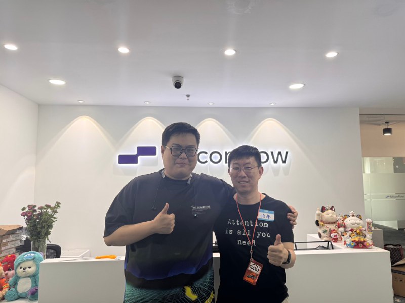 上周末的照片终于可以发出来了！上周去参加Wteam的北京活动，正好碰上了杨老师在台上分享，听得特别过瘾