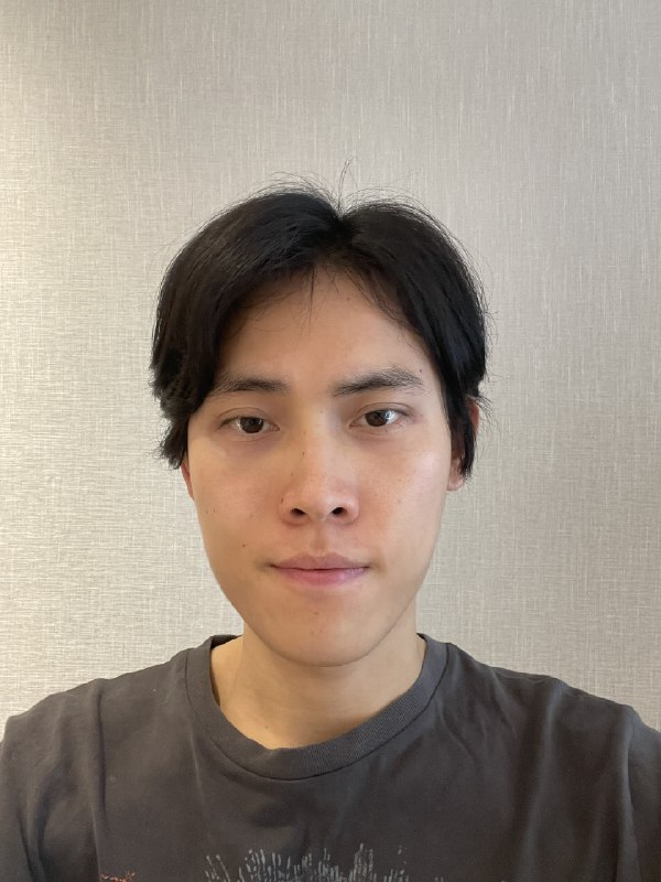 Sora 2 推出的 Cameo 功能，有一个关键设计：当你想在视频中加入某个人物时，你只能 @ 平台上已存在的用户，而且前提是对方开放了「可被生成」的权限
