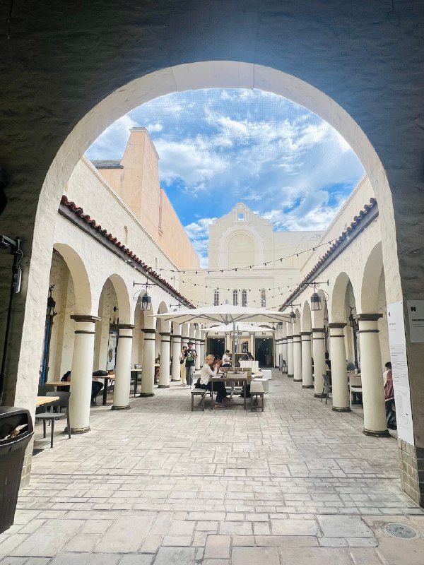 Palo Alto VC们心爱的Blue bottle coffee 居然关了... 🥲Palo Alto VC们心爱的Blue bottle coffee 居然关了... 🥲