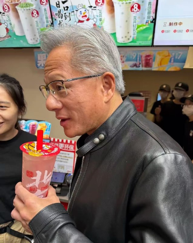 即使你的公司全球市值第一，你也得喝蜜雪冰城