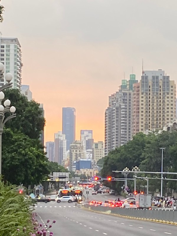 最近网站挂了，宝塔后台性能直接拉爆，自己又不懂技术，找了公司运维重新安装也不行宝塔客服提供800元诊断服务好贵同事说换个服务器，但又没得推荐受众美国做电商站，访问全靠社媒，所以流量很小，但是不知道如何解决问题，想换个服务器看看会不会好，又不知道卖啥配置的服务器，刚解决流量问题，没想到被基础服务难到了，有木有懂的人帮帮孩子😅分享个深圳的落日下周总算可以回杭了最近网站挂了，宝塔后台性能直接拉爆，自己又不懂技术，找了公司运维重新安装也不行宝塔客服提供800元诊断服务好贵同事说换个服务器，但又没得推荐受众美国做电商站，访问全靠社媒，所以流量很小，但是不知道如何解决问题，想换个服务器看看会不会好，又不知道卖啥配置的服务器，刚解决流量问题，没想到被基础服务难到了，有木有懂的人帮帮孩子😅分享个深圳的落日下周总算可以回杭了