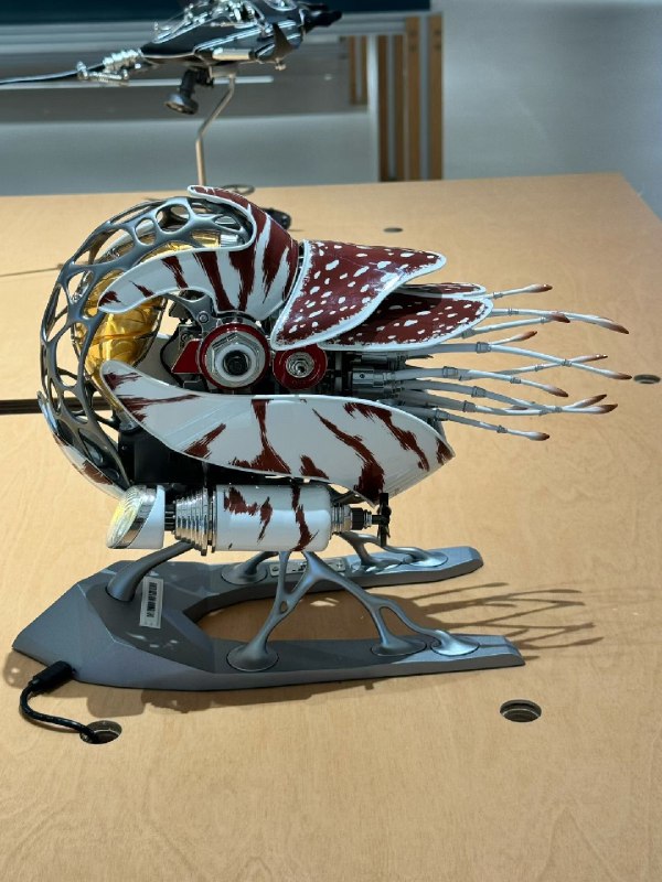 去了那个号称中国kickstarter合作的创新旗舰店看，结果全是成熟电子消费品，类zpilot，rokid的唤起词巨烂，一家早期公司的东西都没有🤥 （p6是最近吃到最好吃的东西了，干杯的熟松露酱生牛肉）去了那个号称中国kickstarter合作的创新旗舰店看，结果全是成熟电子消费品，类zpilot，rokid的唤起词巨烂，一家早期公司的东西都没有🤥 （p6是最近吃到最好吃的东西了，干杯的熟松露酱生牛肉）