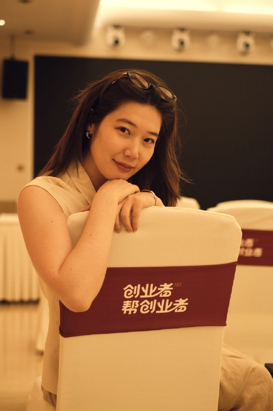 眼镜一戴，所有的知识都向咱涌来