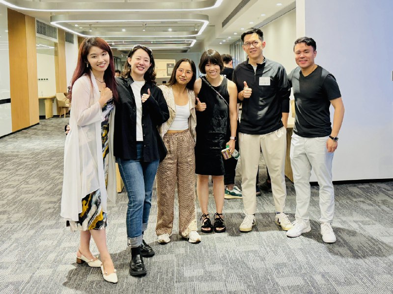 [悠闲]难道 podcast 主持人都是这么执行力爆棚的特种兵吗？💪🎧🤩 作为一个 consumer 领域的门外汉，从 9/12 决定跟在上海闪现的 TZ 办一个 consumer 主题的 meetup 开始，到 9/21 跟 @杨远骋Koji 一拍即合，完成了这场 OnBoard! X 十字路口 首次合作活动