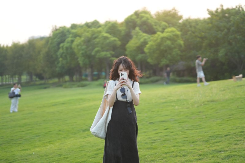 📔做了这么久产品经理，给自己做一个用户UV数永远=2的产品ʕ•̫͡•ʔ《Notion爱情计划清单》💌产品模块：- 🏔爱情里程碑——记录恋爱过程的重要时刻｜时间节点- 🔖愿望单——两个人未来的to do list，一起共建，一起列优先级，完成打勾，- 📷爱情照片墙——摄影照片留存- 🌌 旅行簿——记录去过的城市、出行前的计划安排（菜谱｜酒单｜日常管理......）.........人还是要做自己不后悔的事情热爱 想要 认真都一样“恋爱和做产品一样，天时地利人和都要，一辈子就几次机会，我想了一下，如果以后我们分手了，大概率我应该没有闲心把这些文档清空，重新和另一个人列To do List，把另外一个人照片精心排版放进去，就是不会的，没有为什么”真正的Once a Lifetime我选择把这一次用在自己24岁的时候📔做了这么久产品经理，给自己做一个用户UV数永远=2的产品ʕ•̫͡•ʔ《Notion爱情计划清单》💌产品模块：- 🏔爱情里程碑——记录恋爱过程的重要时刻｜时间节点- 🔖愿望单——两个人未来的to do list，一起共建，一起列优先级，完成打勾，- 📷爱情照片墙——摄影照片留存- 🌌 旅行簿——记录去过的城市、出行前的计划安排（菜谱｜酒单｜日常管理......）.........人还是要做自己不后悔的事情热爱 想要 认真都一样“恋爱和做产品一样，天时地利人和都要，一辈子就几次机会，我想了一下，如果以后我们分手了，大概率我应该没有闲心把这些文档清空，重新和另一个人列To do List，把另外一个人照片精心排版放进去，就是不会的，没有为什么”真正的Once a Lifetime我选择把这一次用在自己24岁的时候