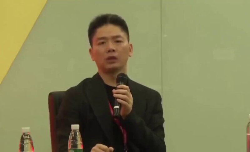 东哥在内部的一段讲话，最近疯传没包装、没煽情，句句直击现实关于翻身、关于赚钱、关于普通人该怎么走出困局@