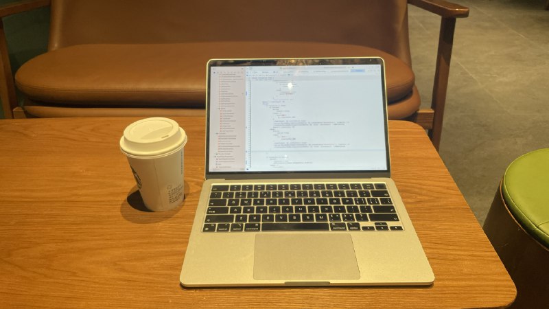 #程序员#独立开发的日常找个咖啡店，开肝