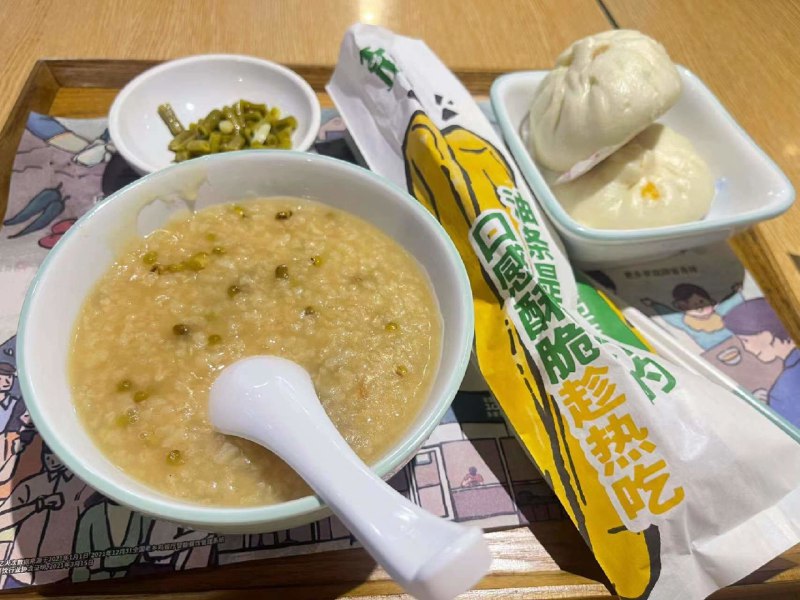 #运营在老乡鸡就餐观察到的一些现象（还有一些打听来的）