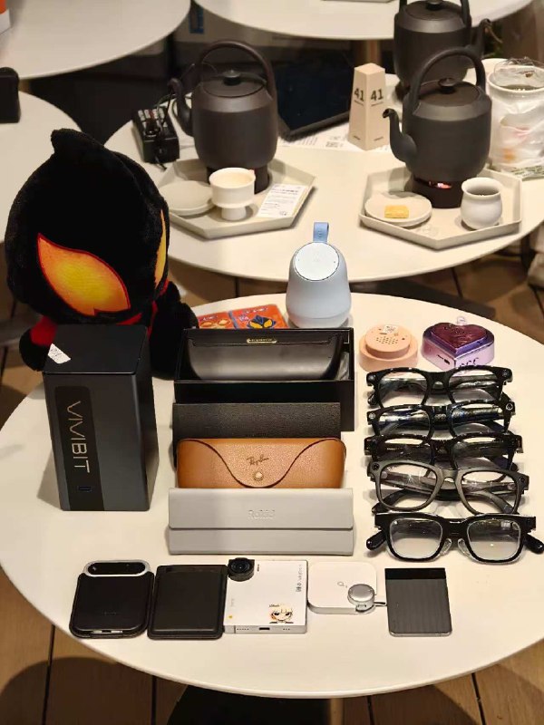 参加罗X的AI硬件局，每次都能看到一些有意思的产品，一次性种草or拔草十款AI硬件，听行业前辈们分享经验收获很多