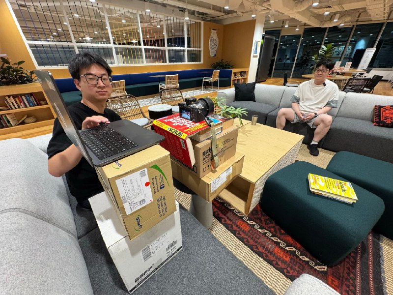 本次 Wide Research 视频的背后故事：自制三脚架，自制提词器，自制相机散热器（冰水杯）