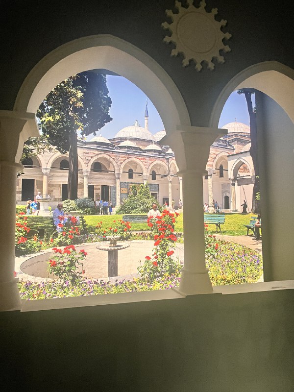 豆包老师陪我一起逛浦美 全程给我讲解🥹推荐在上海的朋友来看展！豆包老师陪我一起逛浦美 全程给我讲解🥹推荐在上海的朋友来看展！