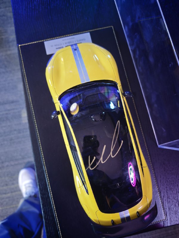 #出海运营秘籍👉@yunying23把我的雷总签名车，挂到直播间了