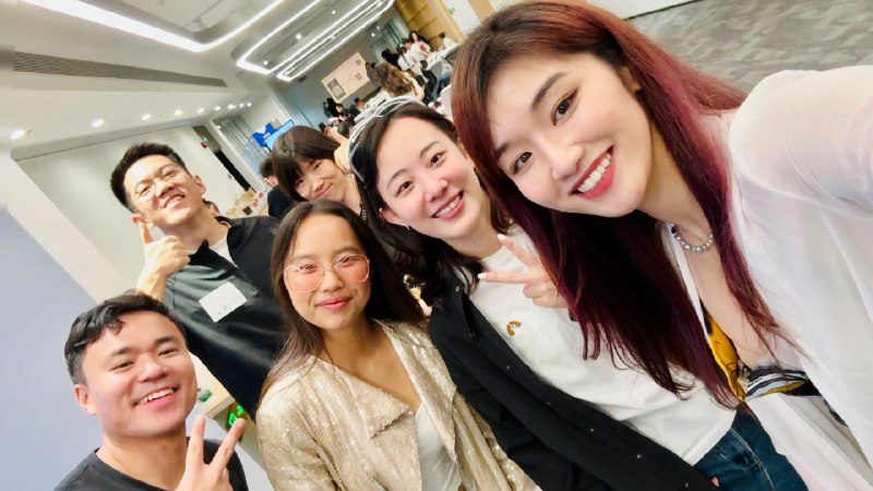 [悠闲]难道 podcast 主持人都是这么执行力爆棚的特种兵吗？💪🎧🤩 作为一个 consumer 领域的门外汉，从 9/12 决定跟在上海闪现的 TZ 办一个 consumer 主题的 meetup 开始，到 9/21 跟 @杨远骋Koji 一拍即合，完成了这场 OnBoard! X 十字路口 首次合作活动