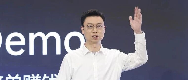 刚刚！智谱CEO张鹏：中美AI大模型仍差距6-12个月，过去欠的债太多了智谱CEO张鹏表示，就目前来看，中国、美国的AI大模型仍差距6-12个月，即中国落后美国AI大模型半年到一年时间