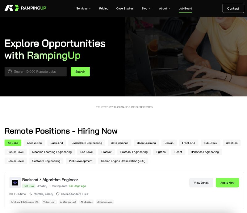 前几个月就预告过说发一个朋友做的 Job Board帮助中国的程序员找到美国科技公司的 remote 工作最近，它终于上线了 😂- 足不出国，加入硅谷创业团队- 未来也有机会可以出国，run去新加坡或米国- 大部分职位可远程工作，时间灵活- 拿到最前沿的AI创业公司期权- 合规、灵活的社保公积金缴纳地和比例- 不限工程师岗位，产品/设计/运营/增长岗也有- 英语不行没关系，部分公司有team lead负责沟通访问地址： 