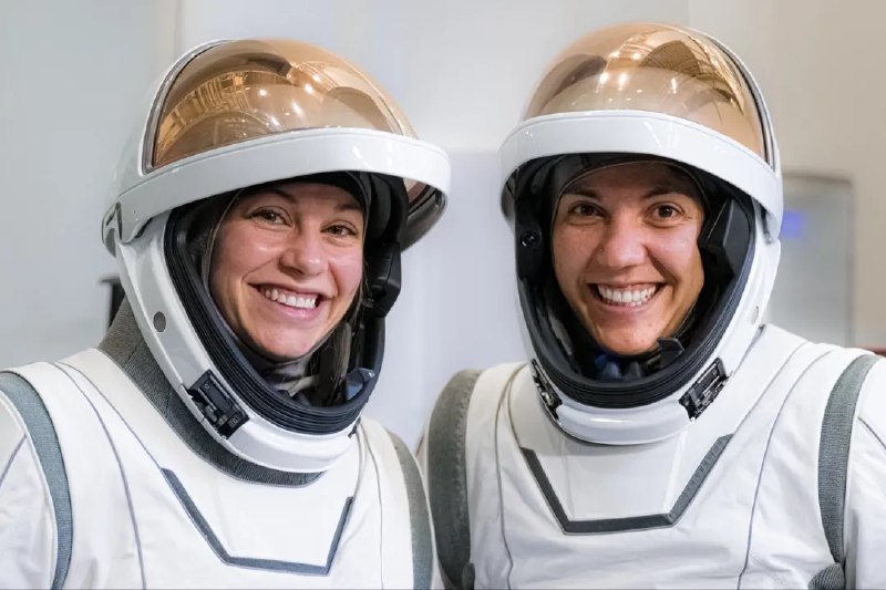 更强推理能力的OpenAI o1发布，SpaceX 实现人类首次商业太空行走……世界还在加速奔向下个路口更强推理能力的OpenAI o1发布，SpaceX 实现人类首次商业太空行走……世界还在加速奔向下个路口