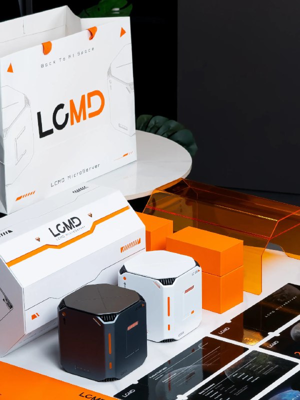 🔥《懒猫微服新品发布啦，7盘全固态，最高支持96TB》🚀为了感谢推特大佬们一直以来对我们的支持，我们9月28~9月30日连抽三天奖品，提前祝大佬们国庆快乐，旅游开森！活动奖品总价值超17000元，包含：1.9月28日20:00：三等奖，【懒猫微服科幻星舰包装】*10份，价值2000元2.9月29日20:00：二等奖，【懒猫微服科幻星舰包装 + 懒猫2025年第三款硬件一台】*10份（神秘新品需耐心等待哦），价值10000元3. 9月30日20:00：一等奖，【懒猫微服新款7盘全固态】*1份，价值4999元抽奖方式：本次抽奖依据名单统计，使用抽奖工具开奖，公平公正，结果第一时间公布在微信群