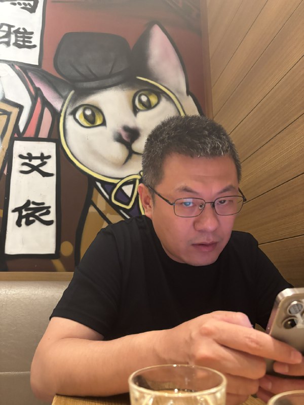 第一次交付香港的客户，看着客户反馈这么好，我也可以满意的回京了