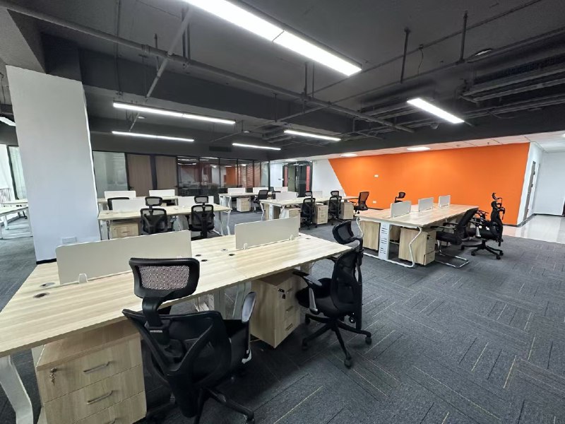 办公面积从1200平扩大到2400平，继续招兵买马