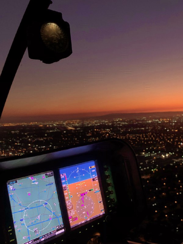 #运营年入百万的小某书店铺被封，决定去欧洲旅游最近发生的一件事让我感触很深：一个做自媒体的同行，这两年一直在经营小某书店铺，每天起早贪黑非常拼命，前几天突然从朋友圈看到他去欧洲旅游了