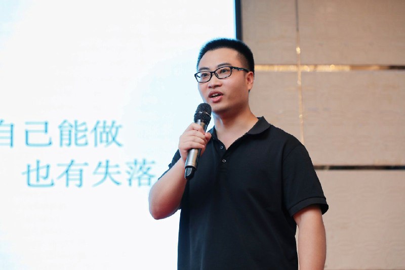 第6位分享嘉宾是成都一家外包公司的老板龙猫
