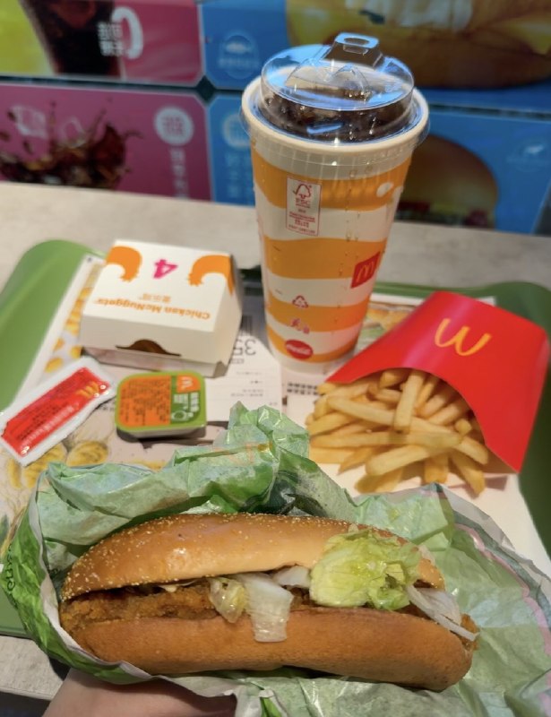 #出海运营秘籍👉@yunying23重要的是执行、打主线、持续上台阶活的明白，活的有力行动本身就是答案