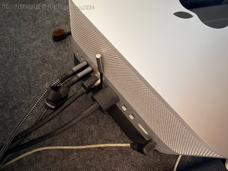 给Mac Studio整了一个温控散热器 还不错可以根据设定温度调节散热器风速而且同时接入米家智能和Apple智能支持小程序 蓝牙和Apple HomeKit 控制@