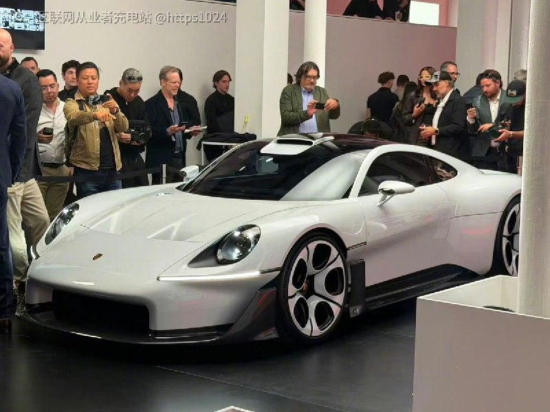 保时捷发布全新中置超跑概念车Mission S定位高于911，准备作为长期量产车型推向市场@