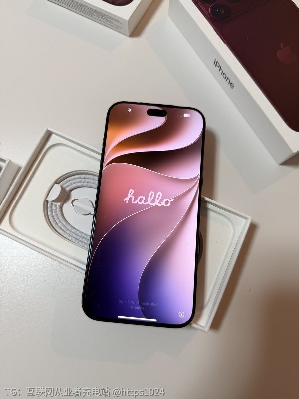 iPhone 18 pro Max 大容量版的硬盘果然是东芝QLC的😅内存是镁光的，三星的屏幕、摄像头是lg和富士康的@